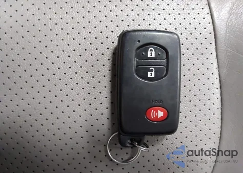 2011 Toyota Rav4 Limited V6 z USA, uszkodzony, nr VIN 2T3DK4DV6BW061019